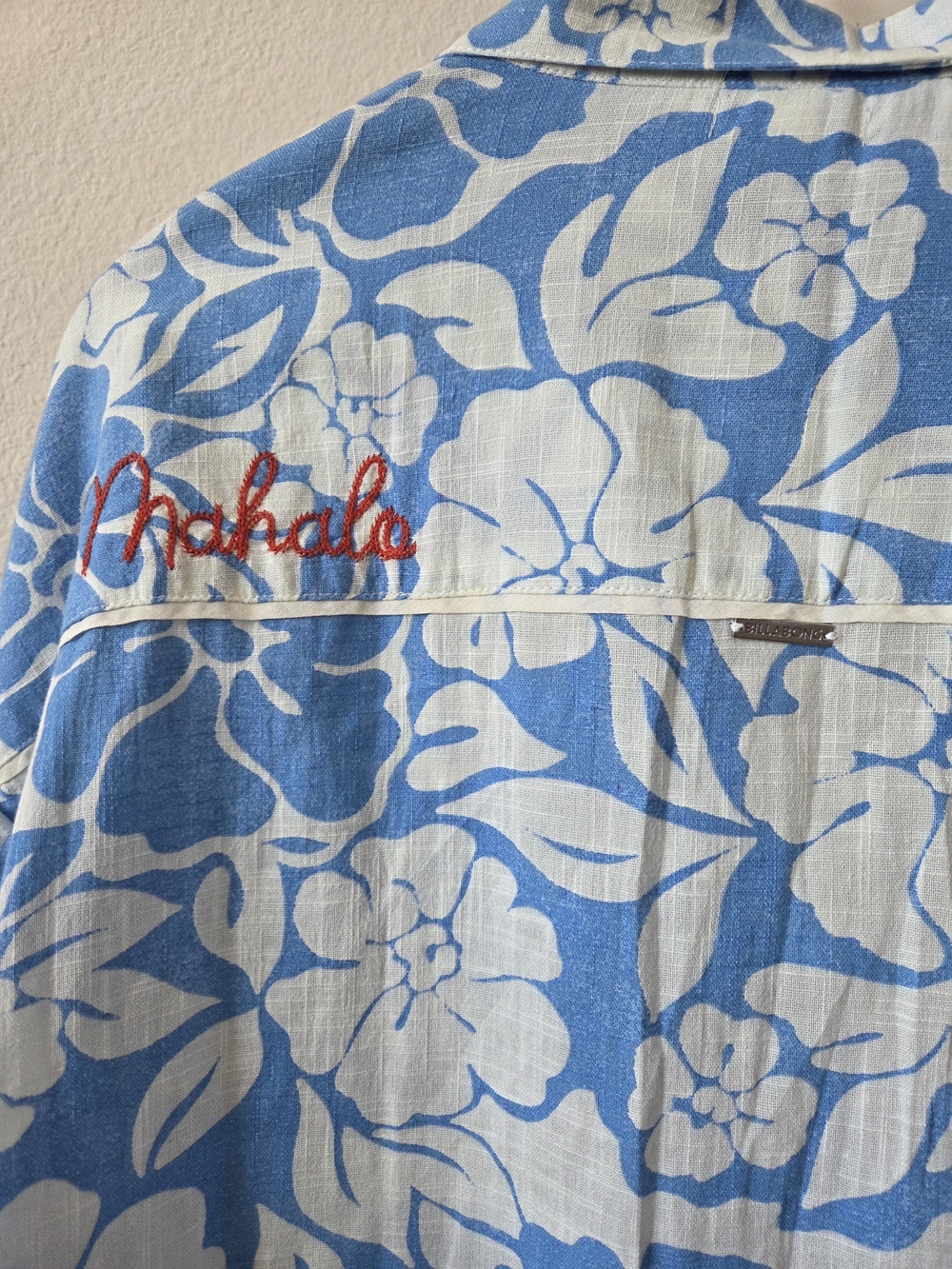 Billabong Blue and White Floral Camp Shirt - Size L - Picture 4 of 4